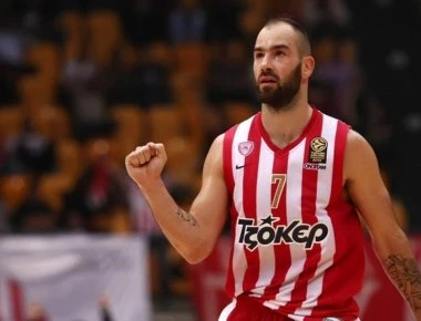 Ολυμπιακός-Χίμκι: Το buzzer beater του Σπανούλη (βίντεο)